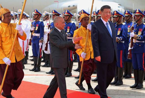 'Resist protectionism,' China's Xi tells Cambodia amid US tariff standoff