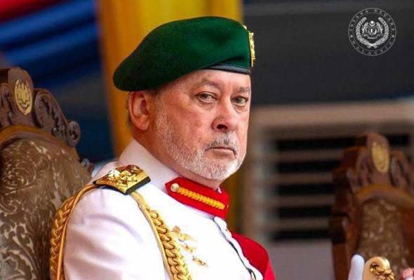 Kesilapan papar Jalur Gemilang tanpa bulan sabit tidak boleh diterima - Agong
