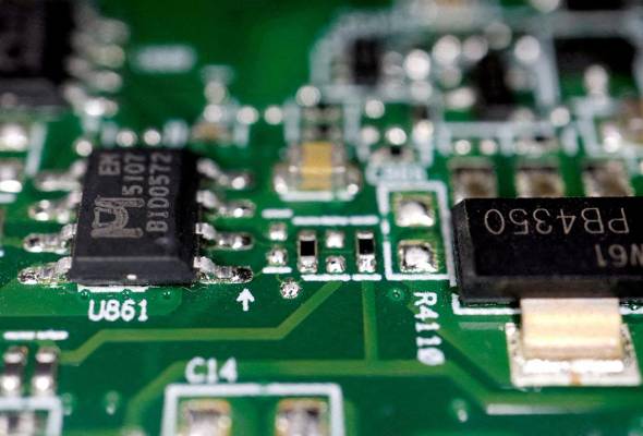 Trump administration to rescind and replace Biden-era global AI chip export curbs