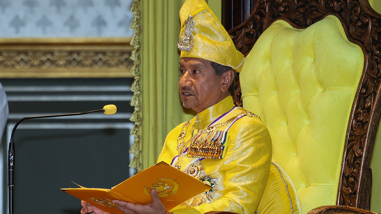 Sultan Mizan Sarankan Penjawat Awam Kuasai Pengurusan Strategik dan Kewangan Antarabangsa