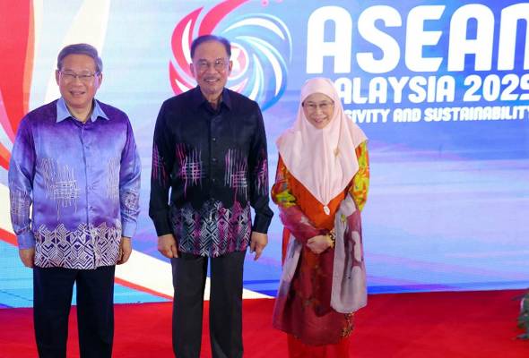 China's premier calls for expanded trade ties with Malaysia
