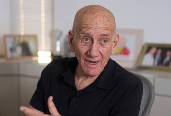 'Israel sedang melakukan jenayah perang’ di Gaza - Bekas PM Ehud Olmert