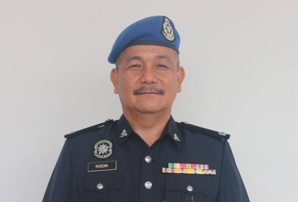 PPM Sarawak rampas rokok dan minuman keras seludup bernilai RM5 juta