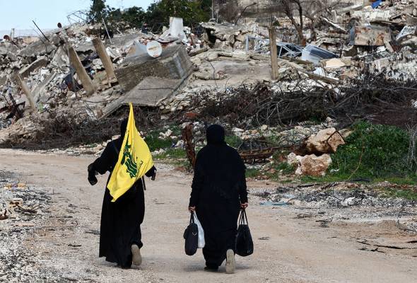 Under pressure, Hezbollah weighs scaling back its arsenal
