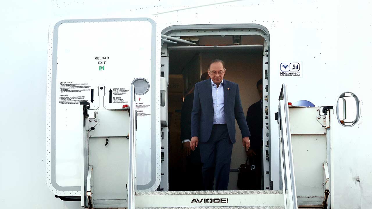 Anwar adakan lawatan rasmi pertama ke Perancis mulai 3 Julai | Astro Awani
