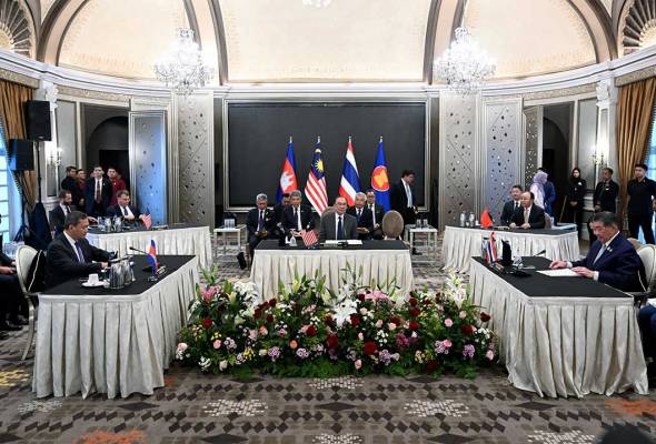 Gencatan senjata Kemboja-Thailand dapat liputan meluas media Indochina