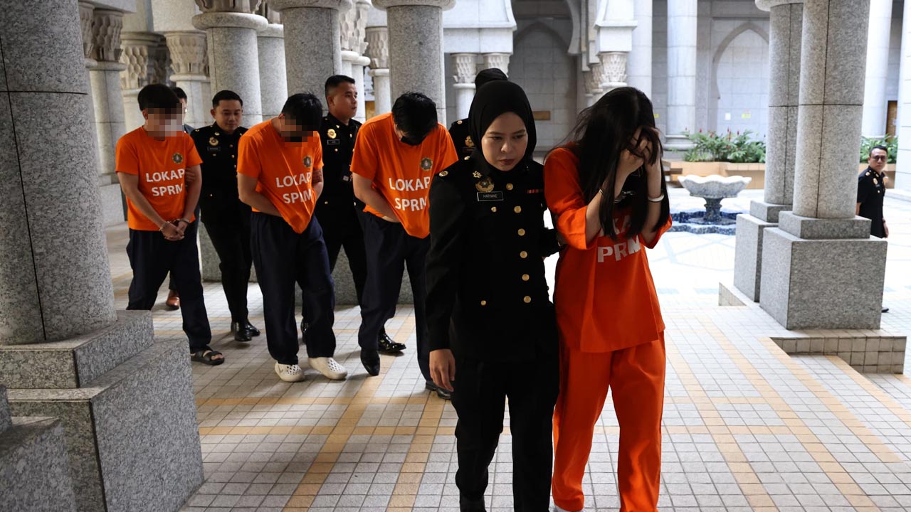 Rasuah pembinaan pusat data: 20 saksi lagi bakal dipanggil - SPRM ...