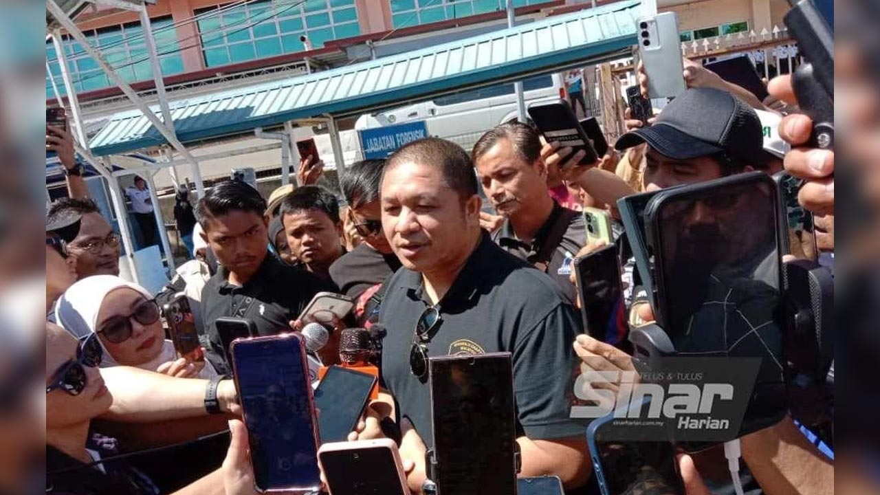 Alla Demidova porno soxta Ayollar mushuklarining fotosuratlari