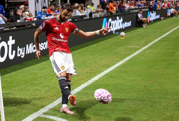 Fernandes kritik rakan sepasukan 'malas' selepas seri lawan Everton