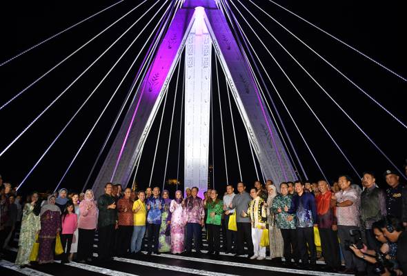 Jambatan Datuk Amar Juma'ani beri nilai tambah kepada Kuching - Abang Johari