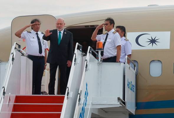 Yang di-Pertuan Agong berangkat ke Rusia untuk lawatan negara