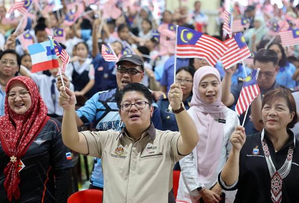 Isi makna merdeka dengan pertahan perpaduan, keamanan negara - Ewon