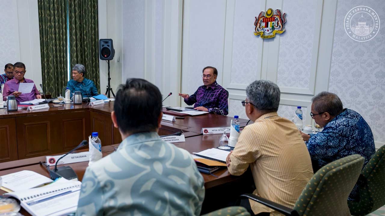 PM Anwar: Malaysia Wajib Kuasai Teknologi Sendiri, Lindungi Aset Negara!