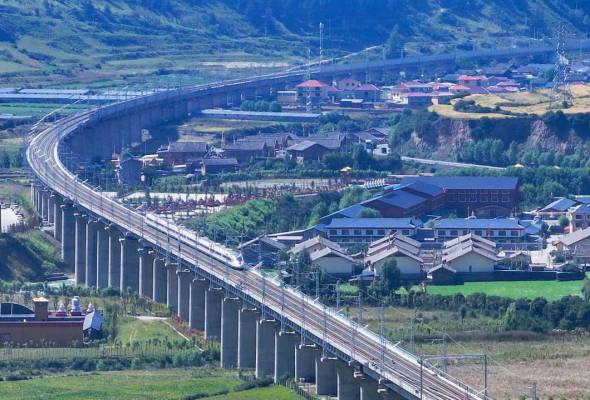 7 maut, 9 hilang selepas kabel sokongan jambatan putus di China