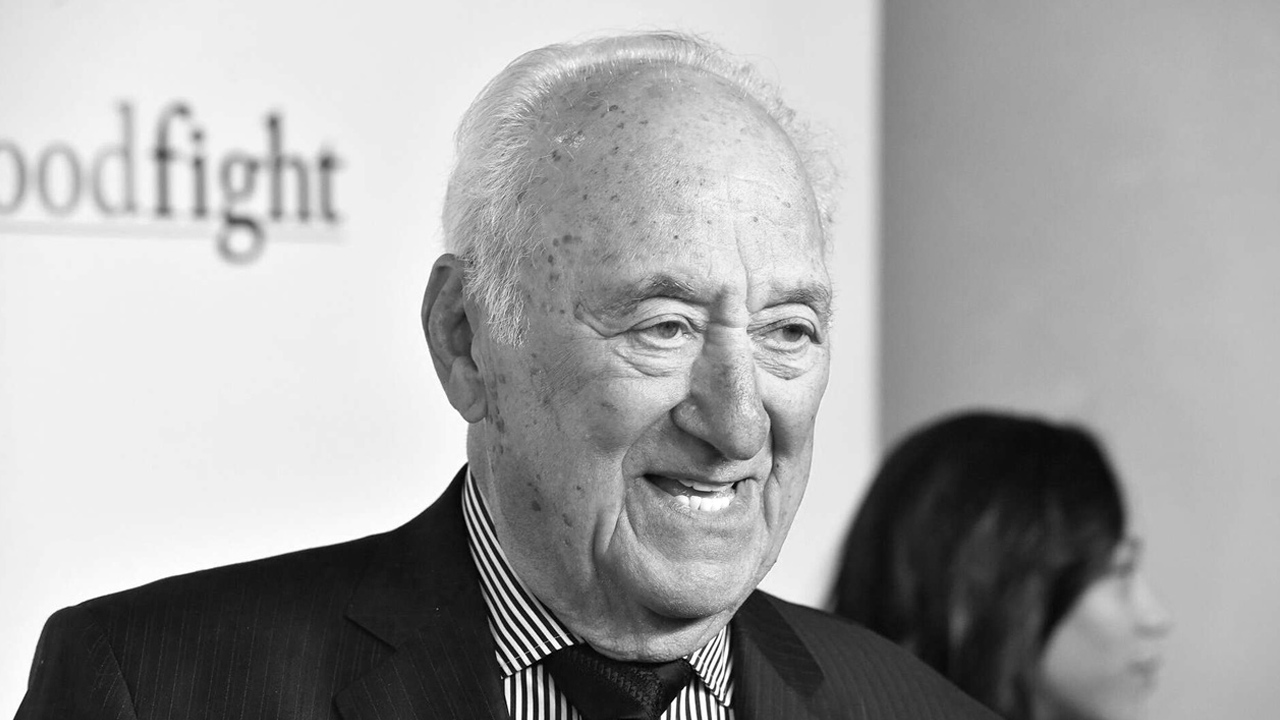 Bintang 'The Sopranos' Jerry Adler meninggal dunia