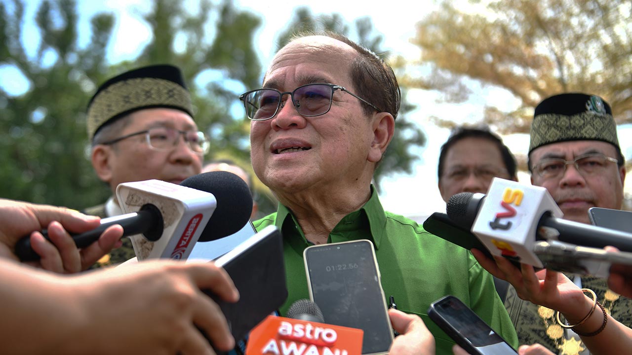 RMK13: Perkukuh jaringan jalan raya rentas sempadan Borneo Malaysia-Indonesia