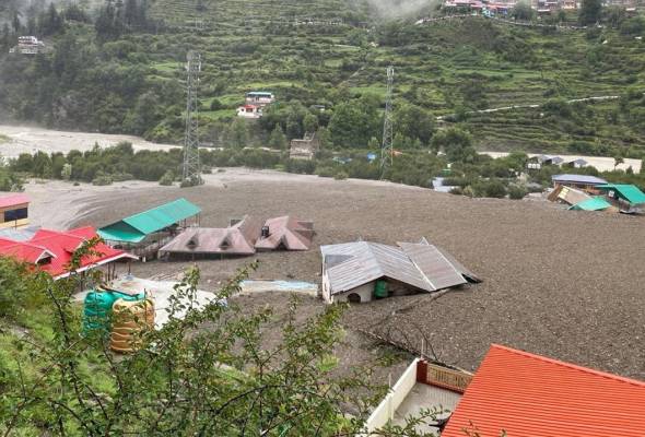 Empat maut, berpuluh-puluh hilang akibat tanah runtuh di utara India