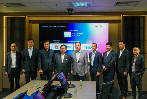 YTL Power jangka lancar Model Bahasa Luas pada Sidang Kemuncak ASEAN AI 2025