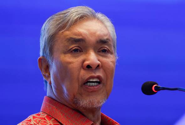 Protes Kampung Sungai Baru: Kekecohan operasi pengosongan tidak sepatutnya berlaku - Ahmad Zahid