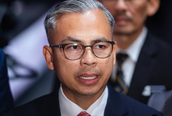 Malaysia bakal wajibkan platform media sosial laksana had umur bagi pengguna - Fahmi