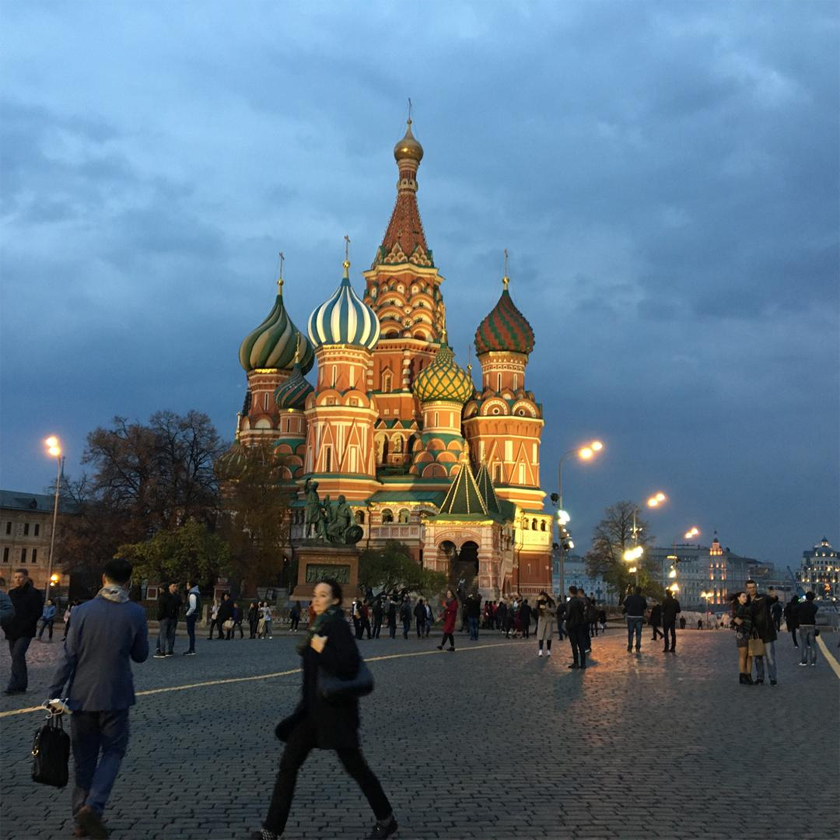 Rakyat Malaysia juga semakin hari semakin ramai melawat pelbagai tempat menarik di Rusia seperti Moscow, St Petersburg dan Kazan selain Volgograd.