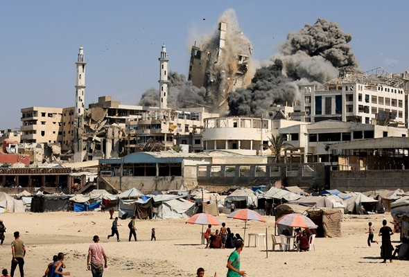 'Gaza is burning', Israel says as it launches ground operation