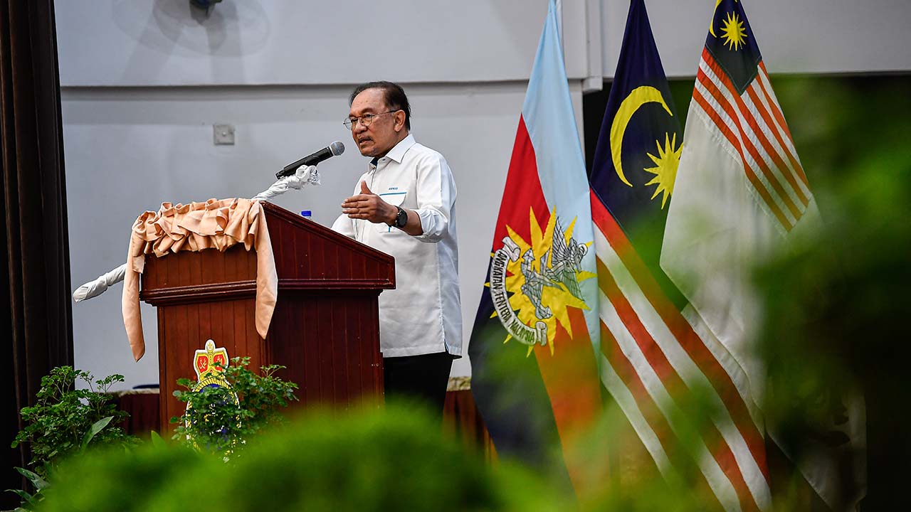 PM Anwar tempelak pihak pertikai jemput Trump ke Sidang Kemuncak ASEAN