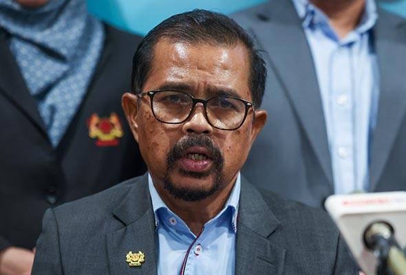 Masih ada klinik usang berlantai tanah, dinding papan di Malaysia - Cuepacs