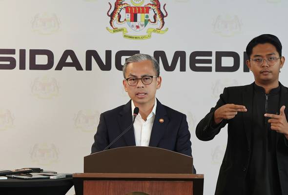Kajian menyeluruh isu sosial di sekolah sedang dilaksanakan - Fahmi