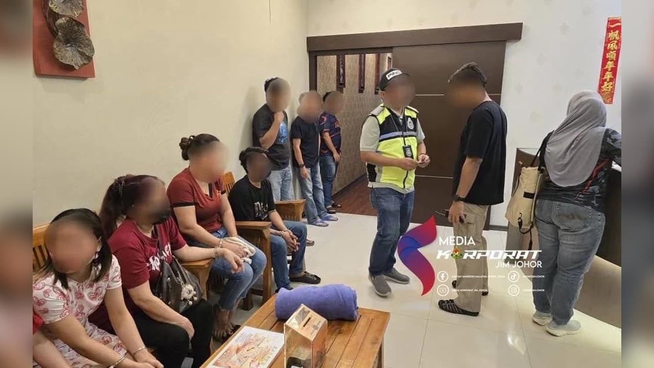 Premis urut dan refleksologi digempur