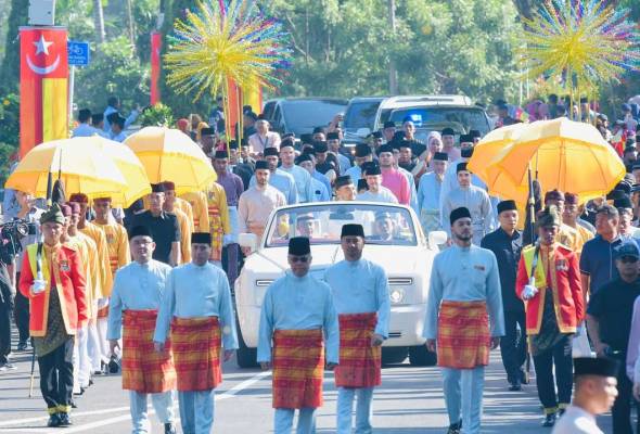 Sultan Selangor zahir penghargaan kepada rakyat sudi meriahkan perarakan pernikahan Tengku Amir Shah