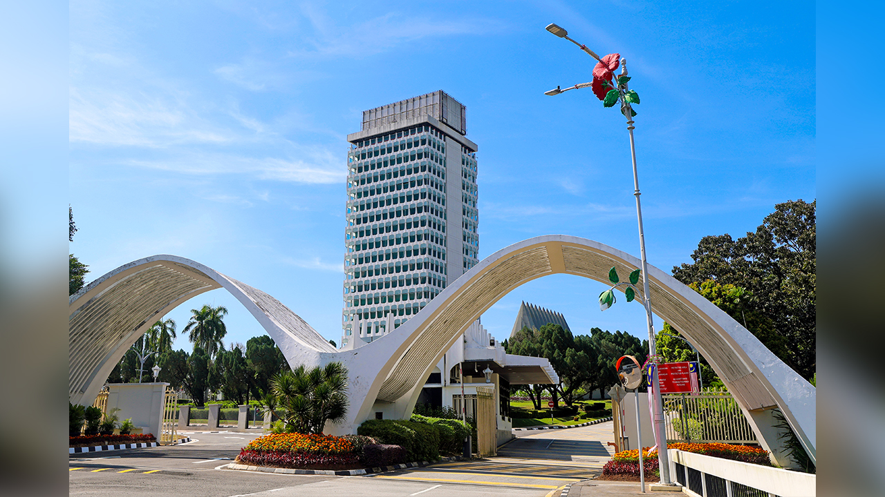 Isu penyakit tidak berjangkit, pemantauan warga asing antara tumpuan Dewan Rakyat hari ini