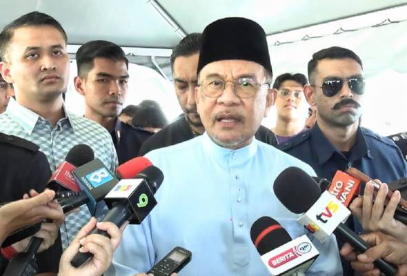 Kerajaan pertimbang larangan telefon pintar untuk pelajar bawah 16 tahun