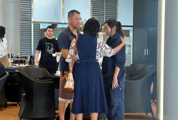 Suasana pilu iringi penghormatan terakhir mendiang Yap Shing Xuen