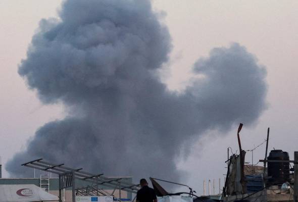 Israel says ceasefire and aid to resume after airstrikes kill 26 in Gaza