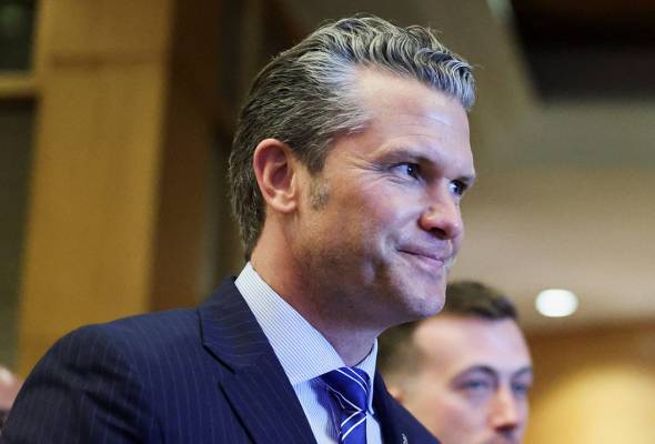 Pentagon chief meets China, India defence ministers at Southeast Asian summit