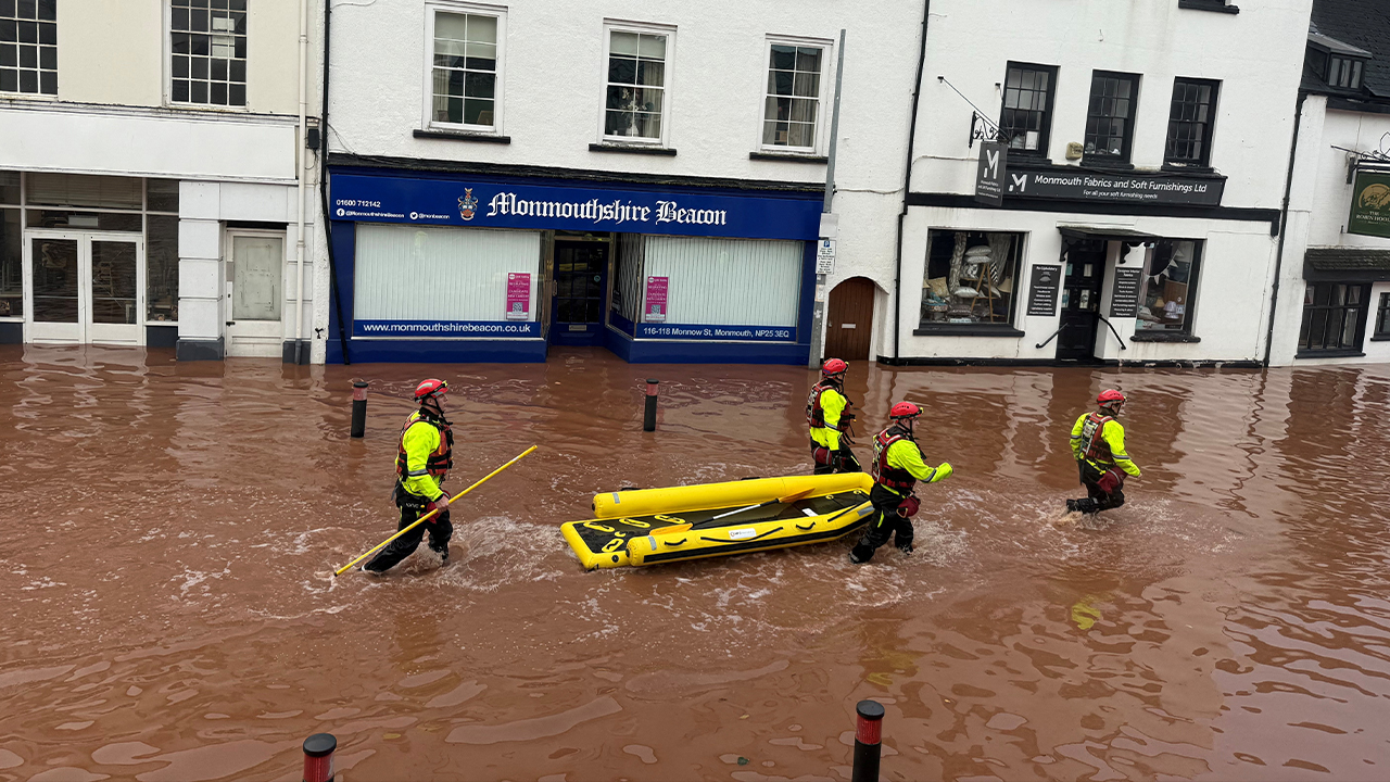 Ribut Claudia ragut tiga nyawa di Portugal, cetus banjir besar di Britain<