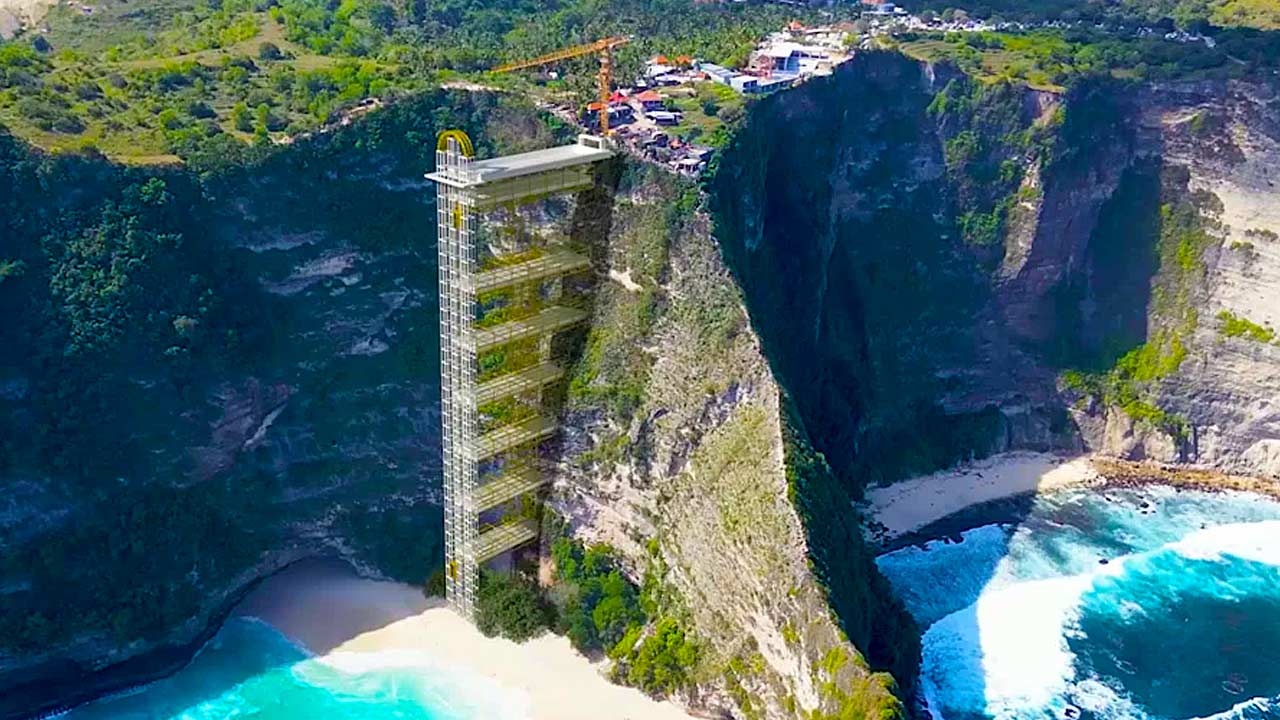 Bali arah roboh lif kaca di tebing pantai selepas timbul pertikaian