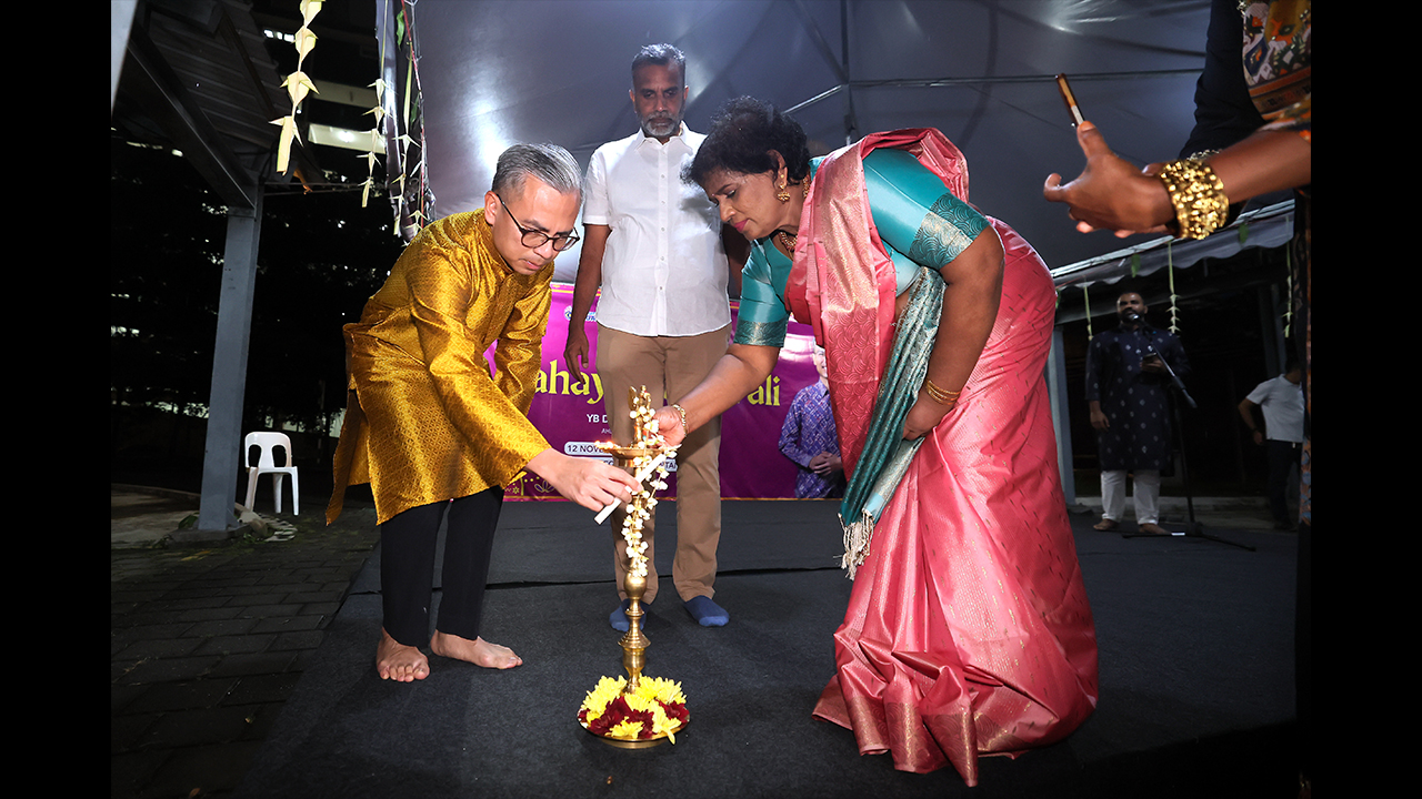 Sambutan Deepavali Lembah Pantai semarakkan semangat harmoni, 1,100 keluarga terima sumbangan