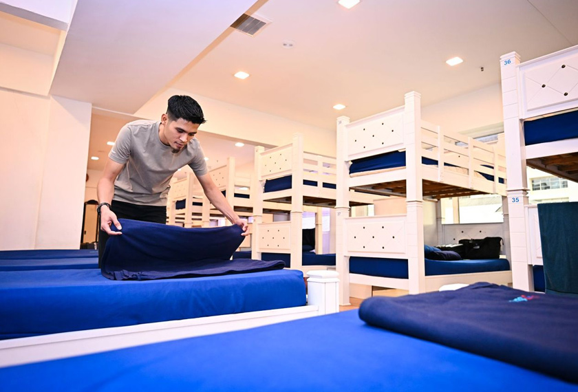 Keadaan dormitori lelaki yang cukup selesa disediakan.