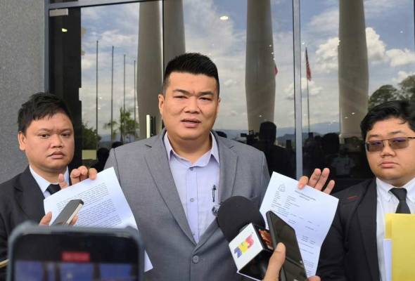 Permohonan ex-parte Albert Tei terhadap Hajiji ditolak