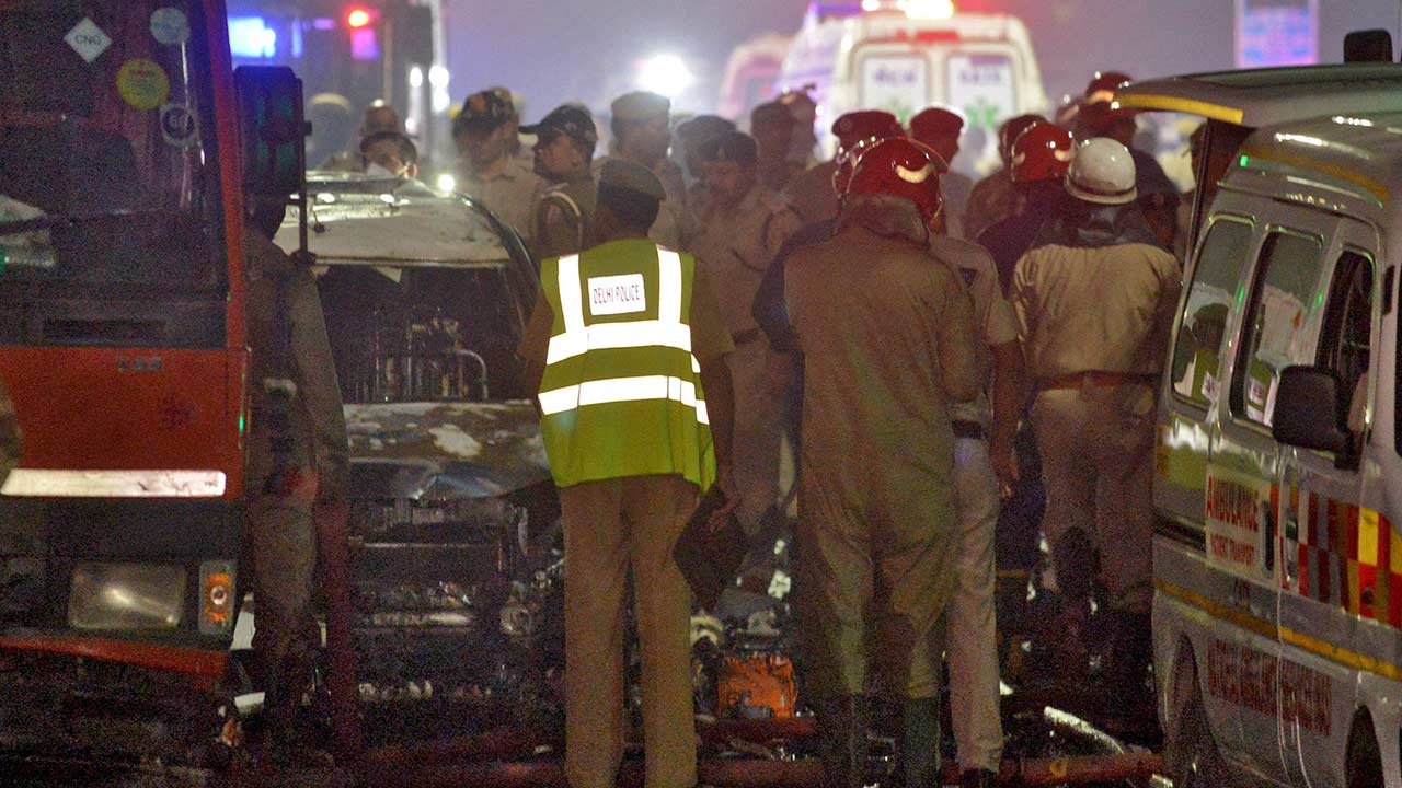 Sekurang-kurangnya lapan terbunuh dalam letupan kereta di ibu negara India - Laporan