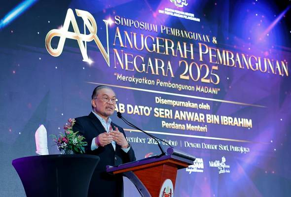 Penjawat awam perlu terus perbaiki diri, tingkat mutu perkhidmatan - PM Anwar