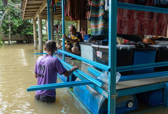 Rumah rakit jadi 'talian hayat' penduduk Rantau Panjang hadapi banjir