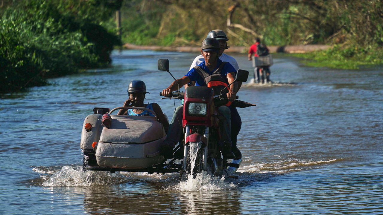 Cuba selamatkan penduduk terperangkap banjir susulan Taufan Melissa<