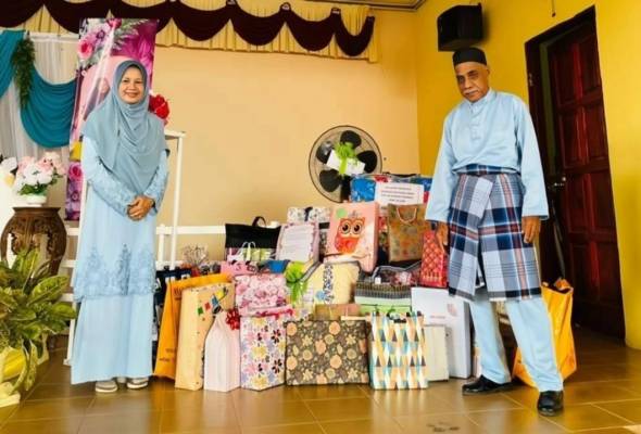 'Pak guard' terima lebih 2,000 hadiah, diraikan seperti raja sehari