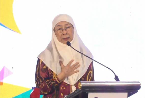 Pantau emosi dan media sosial anak-anak - Dr Wan Azizah