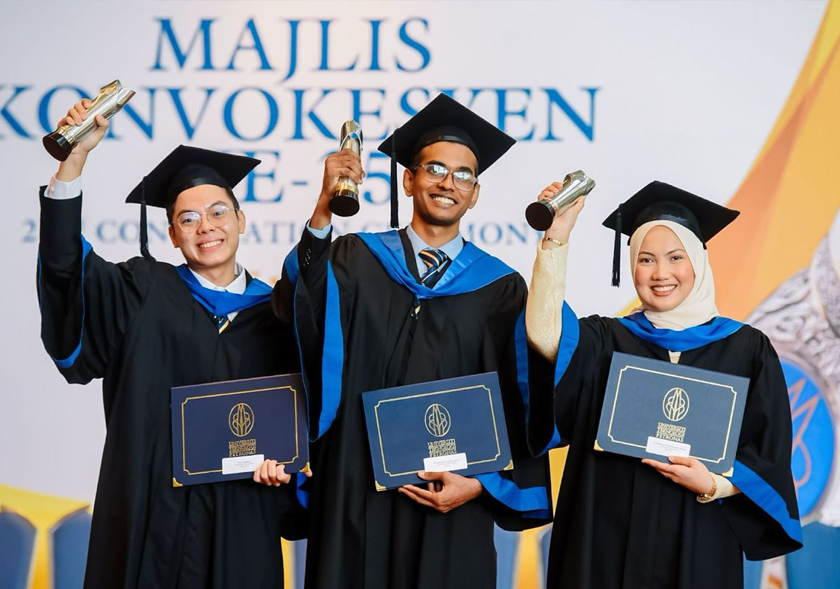 Antara graduan cemerlang mendapat pengiktirafan Anugerah Canselor. - Foto UTP
