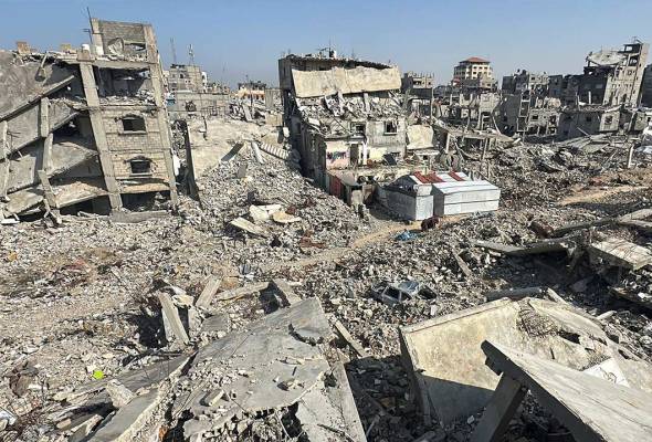 Gaza businesses struggle to rebuild after two years of war