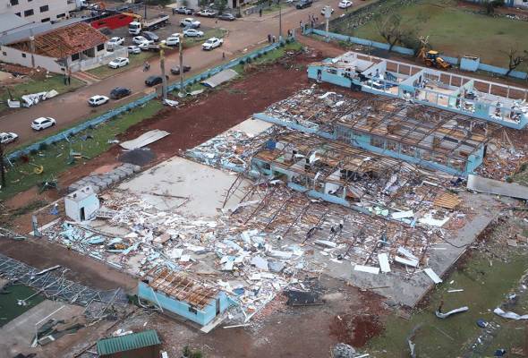 Puting beliung ragut 6 nyawa di selatan Brazil